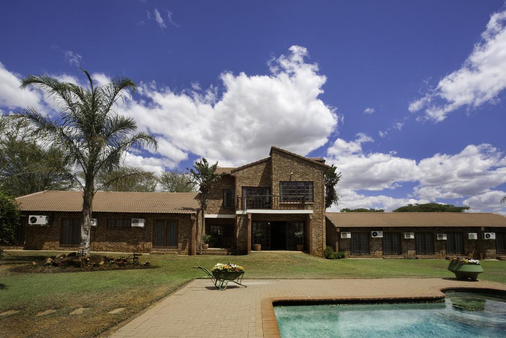 Peter'S Guesthouse Pretoria Exterior photo
