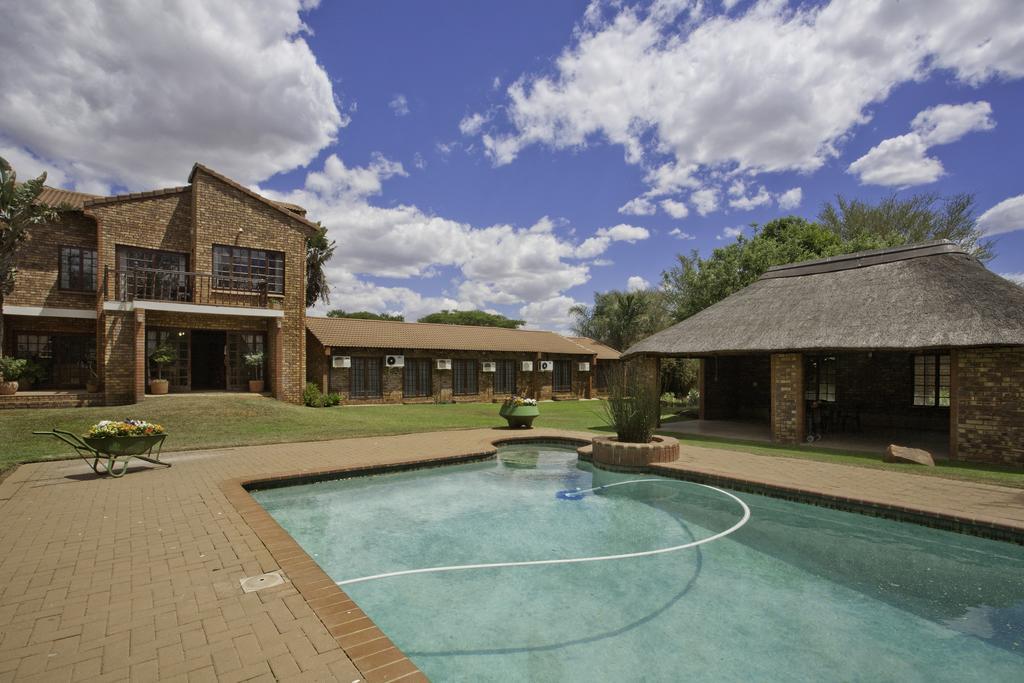 Peter'S Guesthouse Pretoria Exterior photo